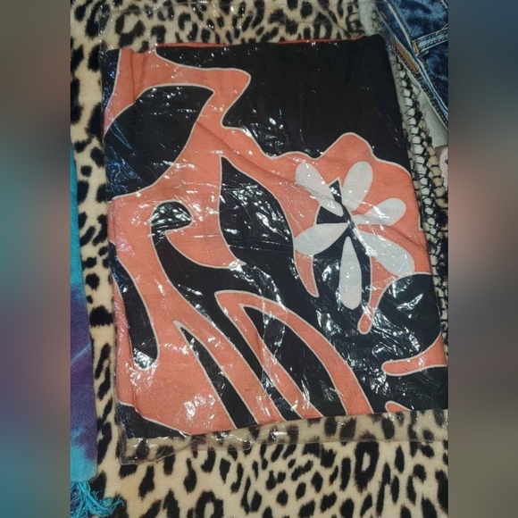 Pareo(sarong) Bundle - Picture 2 of 3